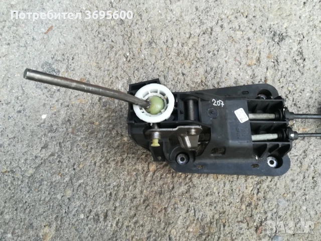 Пежо Peugeot 207 1.4i избирач скоростен лост механизъм жила скорости редач, снимка 2 - Части - 51413201