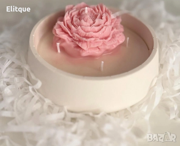 🌸🕯 Свещ „Sakura“ – нежност и аромат в една свещ, снимка 2 - Декорация за дома - 53567131