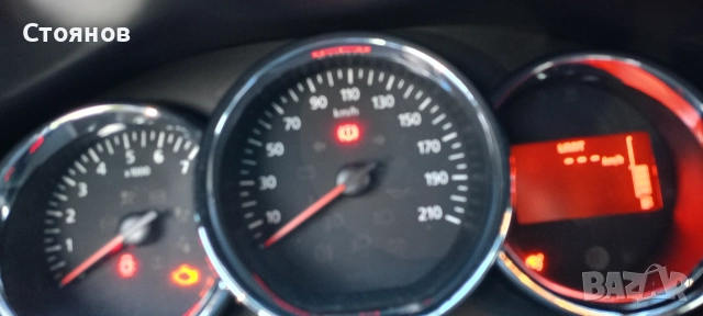 Dacia Sandero 1.2 LPG, снимка 18 - Автомобили и джипове - 52771645