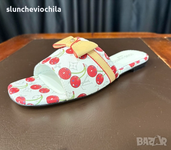 Louis Vuitton Vintage Beach Shoes, снимка 3 - Чехли - 51615871