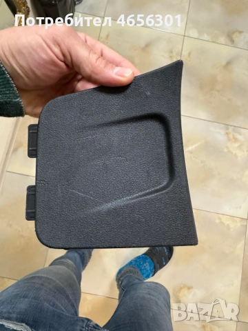 Лява декоравивна капачка от вътре на задния капак на Ауди Audi A4 B8 само за 20лв. 8к9867979, снимка 3 - Части - 52481901