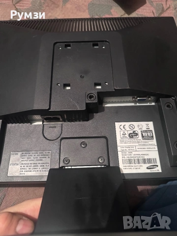 Монитор Samsung Syncmaster 940n 19 инча, снимка 3 - Монитори - 53560587