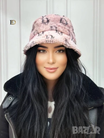 пухени шапки louis vuitton , снимка 11 - Шапки - 51396867