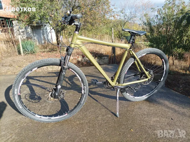 Планински велосипед Giant 29 цола, части Deore XT, хидравлични спирачки, снимка 2 - Велосипеди - 50078032