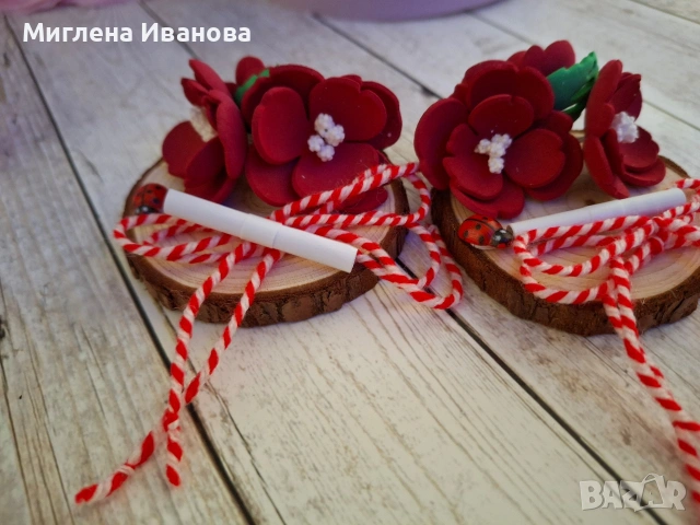 Мартеници на дървени шайбички/кошнички, снимка 6 - Ръчно изработени сувенири - 34237664