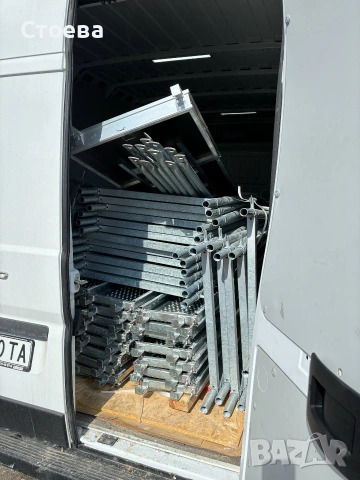 Фасадно скеле и хюнебеци под наем 