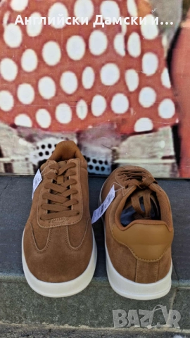 Английски дамски полукецове от естествен велур-Next, снимка 7 - Маратонки - 52318310