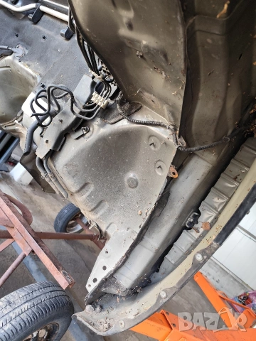 Кабина-Nissan Navara D40 -2.5dci-174кс-2006г, снимка 7 - Части - 53885556