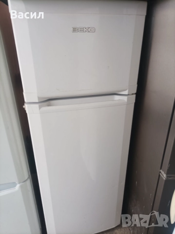 Хладилник с камера Беко