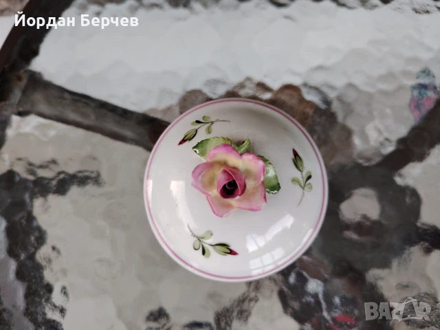 Порцеланова захарница, снимка 8 - Кутии за храна - 51155646