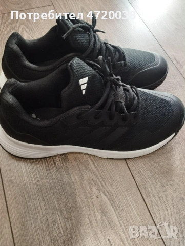 маратонки Adidas 