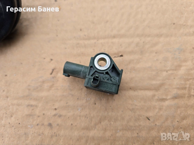 А1729056000 СЕНЗОР УДАР ПРЕДНА БРОНЯ OEM MERCEDES W204 OM651 2014, снимка 4 - Части - 54274513