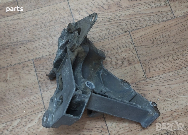 Лапа - Стойка Хидравлична Помпа БМВ 5 Е39 - 11162245747, снимка 4 - Части - 52981397