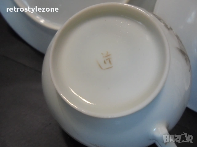 № 8521 Винтидж японски порцеланов троен сет – чашка с две чинийки , снимка 5 - Други ценни предмети - 53750909