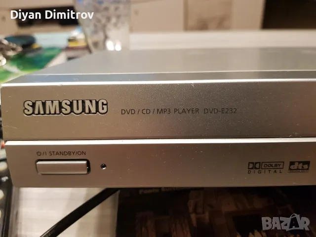 DVD player SAMSUNG , снимка 1 - Плейъри, домашно кино, прожектори - 47486410