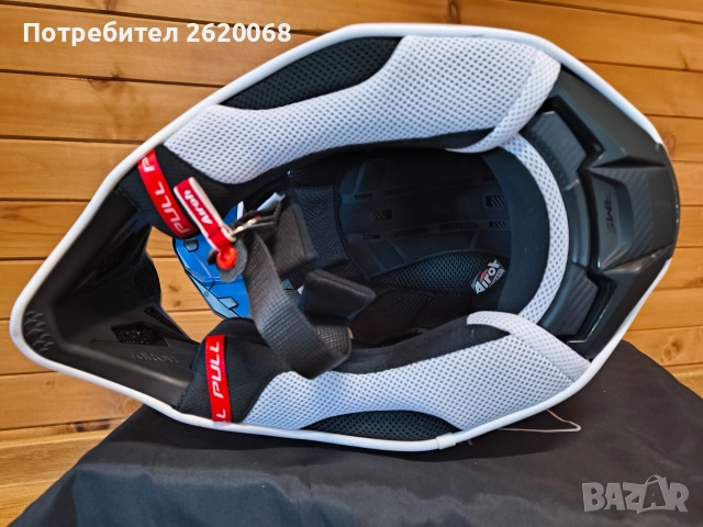 Airoh Strycker XL 61-62cm + очила, снимка 10 - Аксесоари и консумативи - 52946650