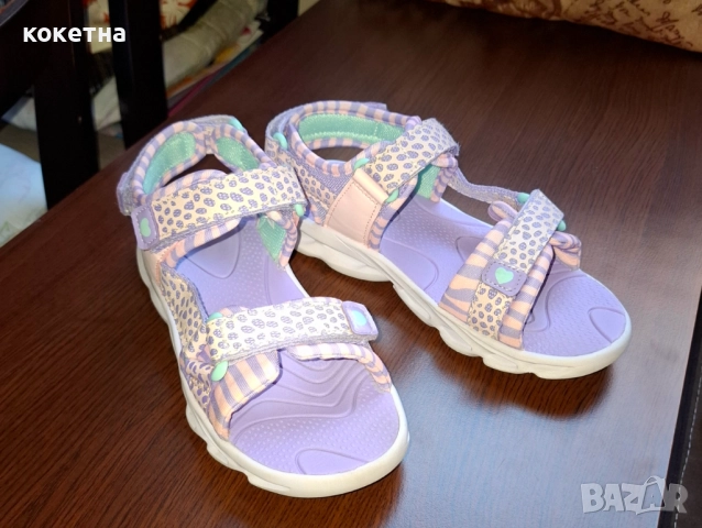 Светещи сандали + подарък nike, снимка 3 - Детски сандали и чехли - 51765705