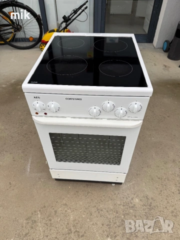 Печка с керамичен плот АЕГ 50 см широка, снимка 2 - Печки, фурни - 53719713