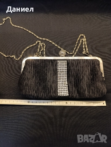 Дамска чанта, снимка 3 - Чанти - 52260225