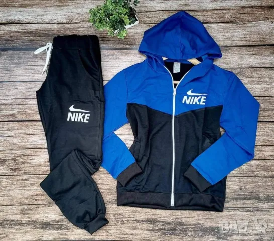 дамски екип Nike , снимка 1 - Спортни екипи - 47362351