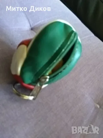 Ключодържател Италия шапка -става и за стотинки портфейлче, снимка 3 - Колекции - 50102173