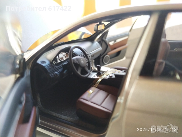 1:18 Autoart - Mercedes C-Class W204 Avantgarde, снимка 11 - Колекции - 52432712