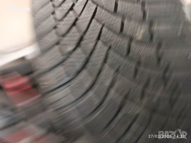 2бр.зимни гуми 225/40/18 Bridgestone, снимка 3 - Гуми и джанти - 53666269