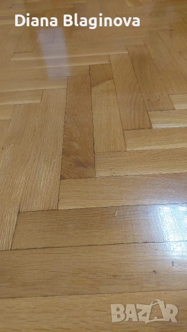 Продавам естествен паркет