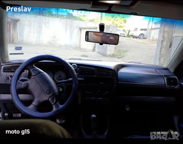 VW Golf 1.8, снимка 5 - Автомобили и джипове - 53786718