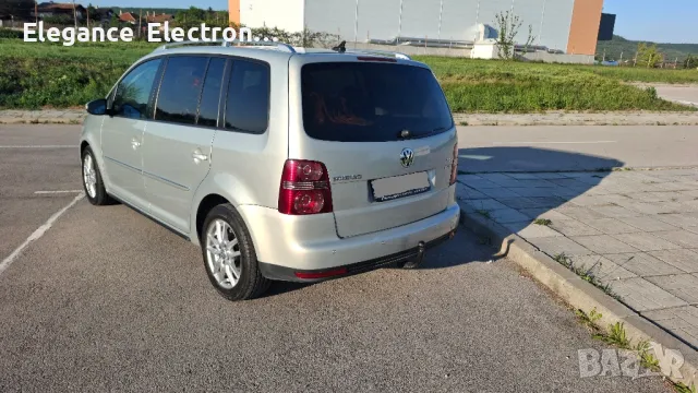 Vw Touran 1.9 TDi 105к.с High - Line, снимка 10 - Автомобили и джипове - 45818317