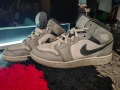 NIKE AIR JORDAN 1 MID LIGHT SMOKE GREY, снимка 2