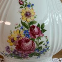 Уникално красива голяма ваза с капак -Bareuther Waldesassen -Bavaria, снимка 7 - Антикварни и старинни предмети - 45484860