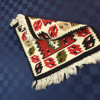 Чипровско килимче, снимка 4 - Антикварни и старинни предмети - 45032689