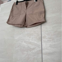 Дамски къси панталони M&S, снимка 1 - Къси панталони и бермуди - 44980295