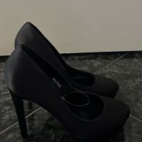 Елегантни дамски обувки в черно, снимка 2 - Дамски обувки на ток - 45403889