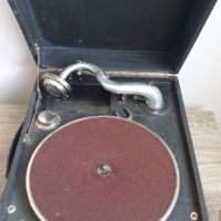 Стар френски грамофон с манивела, снимка 8 - Антикварни и старинни предмети - 45127449