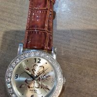 Продавам дамски кварцов часовник, снимка 2 - Дамски - 45422129