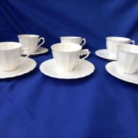 Чашки и чинийки за кафе, костен порцелан 5 на 5 бр, снимка 6 - Чаши - 45343902