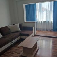 Едностаен апартамент Гагарин, снимка 1 - Стаи под наем - 45886799
