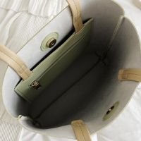  Зелена,сива или бежова дамска чанта за рамо, снимка 8 - Чанти - 45543184