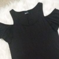 СВЕЖИ рокли в цвят сьомга и в черно с отворени рамене и удължен гръб , снимка 4 - Рокли - 45111390