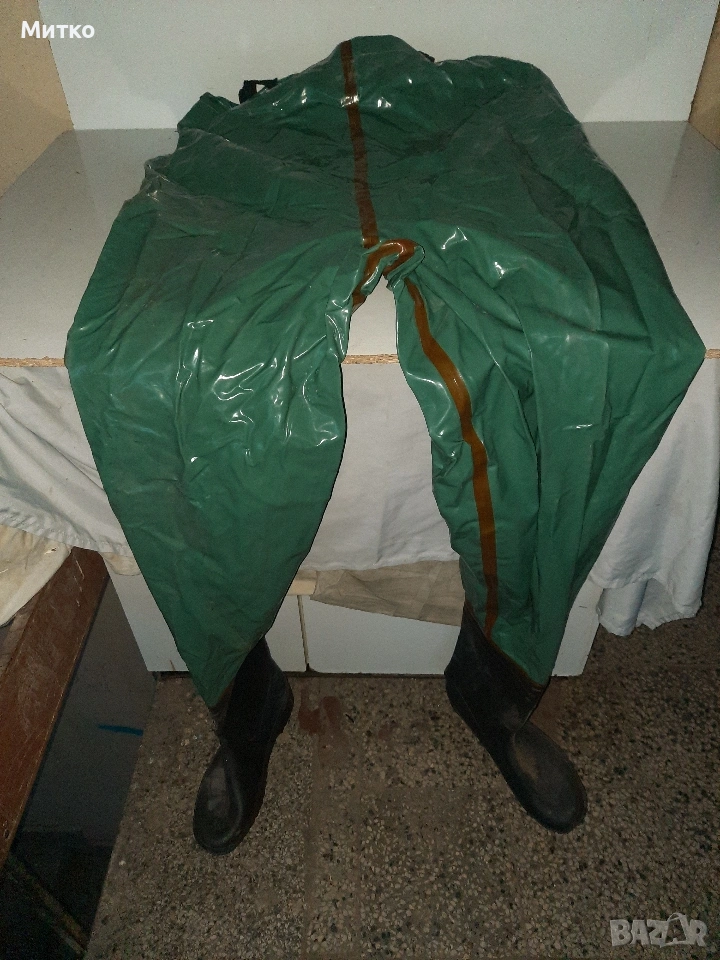 Водоустойчив панталон тип гащеризон с ботуши 42 номер, снимка 1