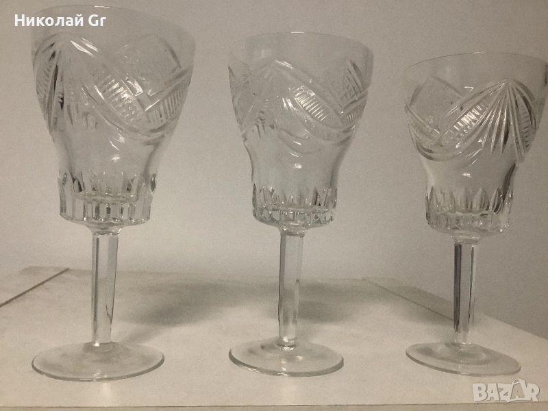 Чаши за вино кристал произведено  в Чехословакия  1970 години височина 16 см цена за 3 броя, снимка 1