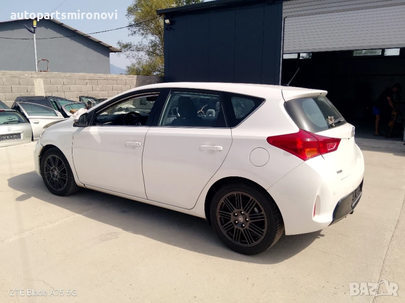 Аурис 2013 дизел НА ЧАСТИ, снимка 1