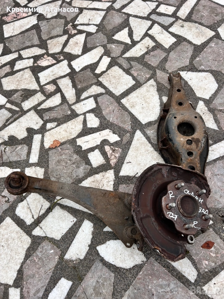 Шенкел главина задна десен  за Тойота Авенсис T27. Седан. 2012-2015г, снимка 1