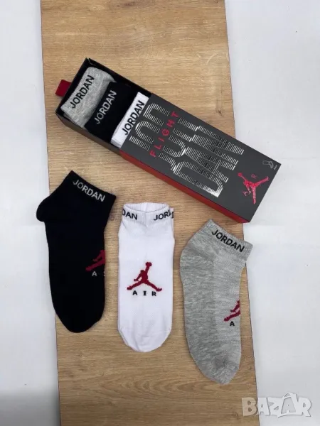 чорапи в кутия Jordan air, снимка 1