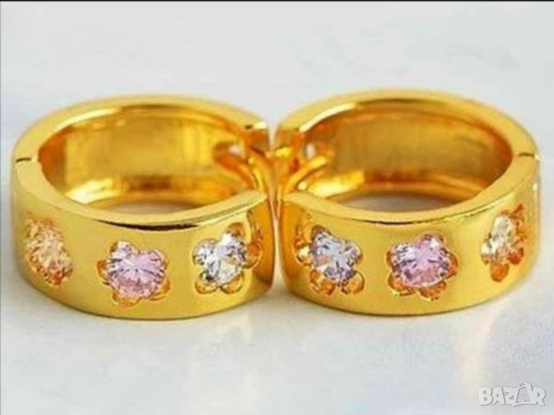 Зашеметяващи обеци от 9K попълнено злато с цирконии-цветчета 15 лв., снимка 1