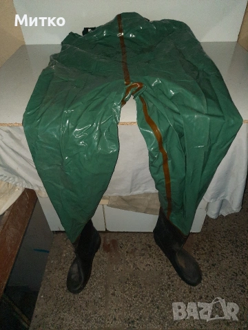 Водоустойчив панталон тип гащеризон с ботуши 42 номер