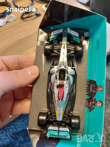 Сувенирна количка на Мерцедес от Формула 1, снимка 6 - Колекции - 53575797