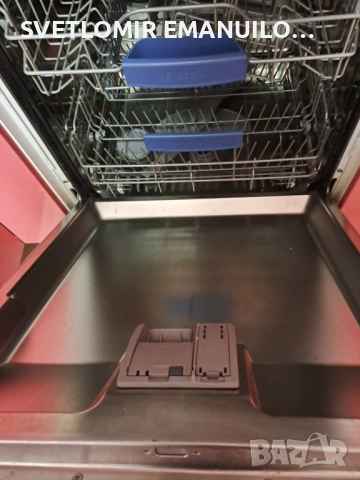 Съдомиялна машина Bosch, снимка 4 - Съдомиялни - 52545009